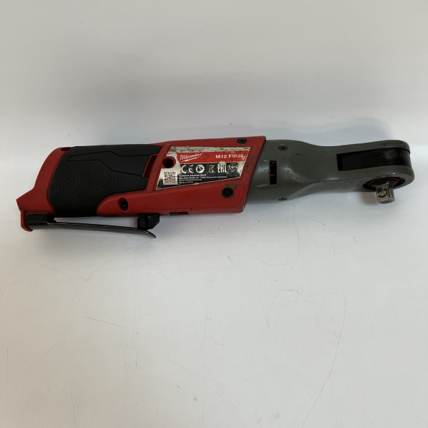 Аккумуляторная трещотка MILWAUKEE M12 FUEL FIR38-0  Аккумуляторная трещотка MILWAUKEE M12 FUEL FIR38-0