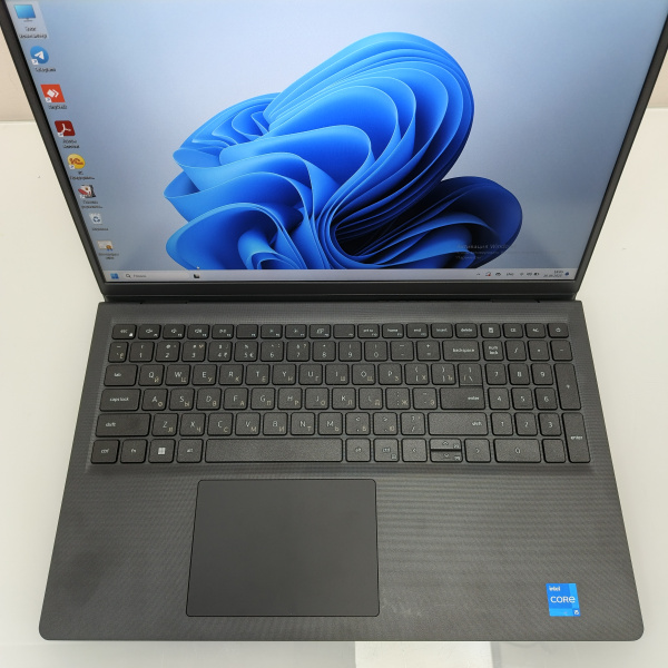 Ноутбук DELL VOSTRO 3520 P112F007 15,6"/  Intel Core i5-1235U/ 16 Гб/ 256 Гб/ Ноутбук DELL VOSTRO 3520 P112F007 15,6"/  Intel Core i5-1235U/ 16 Гб/ 256 Гб/