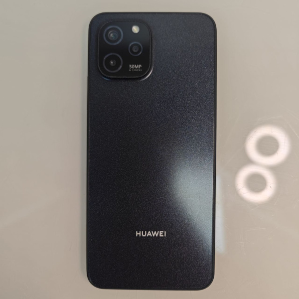 Мобильный телефон HUAWEI nova Y61  4/128 гб