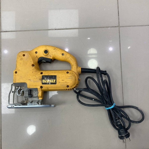 Лобзик DEWALT  dw341