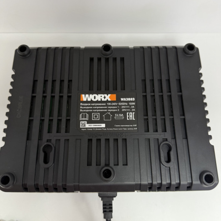 Зарядное устройство WORX  wa3883