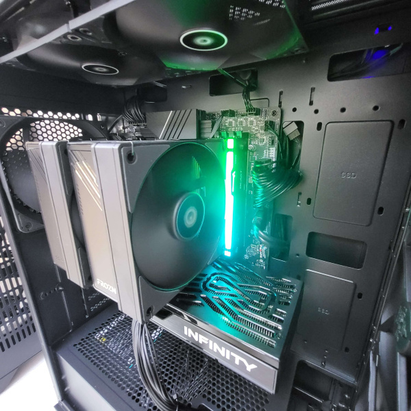 Игровой системный блок i7/64DDR5/RTX5070.12Gb/1TB