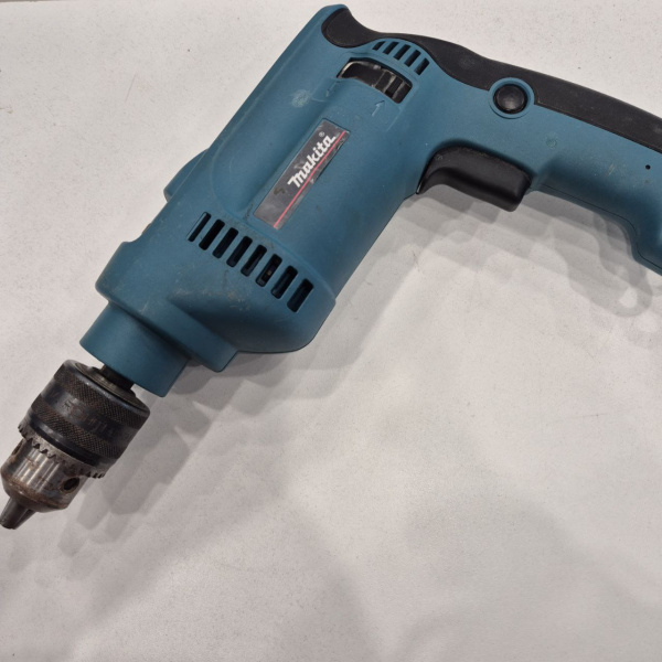 Дрель MAKITA HP1620