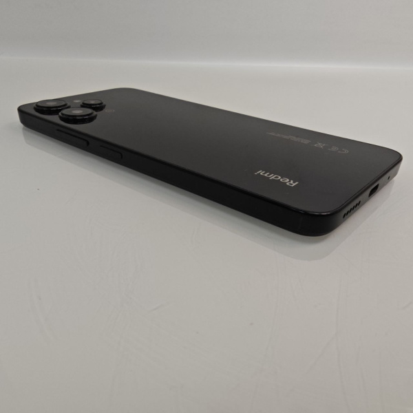 Мобильный телефон XIAOMI Redmi 12 4/128 гб