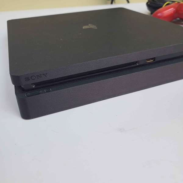 Игровая приставка SONY cuh-2208b playstation 4