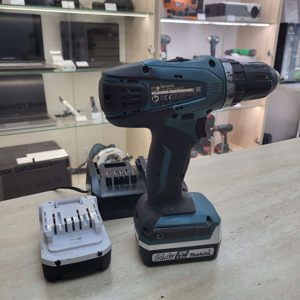 Шуруповерт MAKITA DF347D