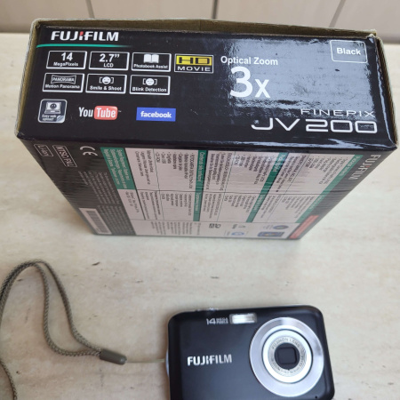 Фотоаппарат FUJIFILM  jv200