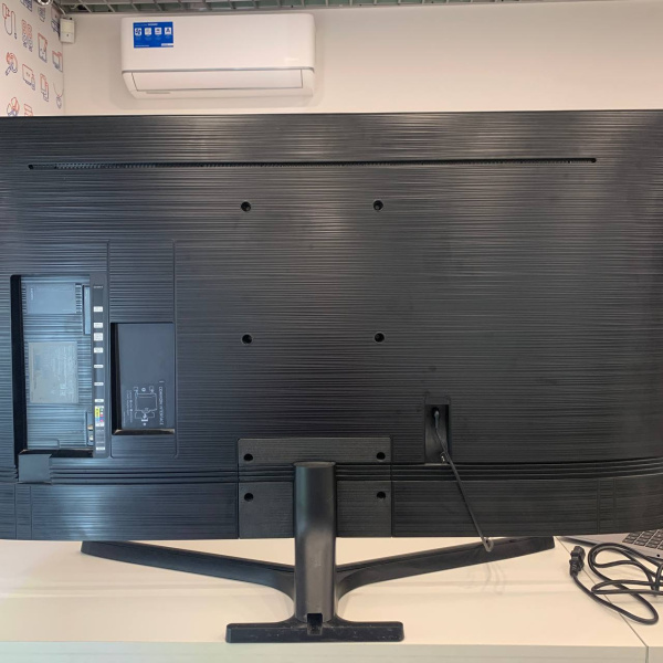 Телевизор SAMSUNG  ue50nu7400 50,0"