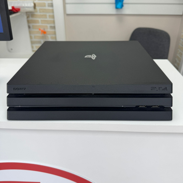 Игровая приставка SONY  ps 4 pro 500gb Игровая приставка SONY  ps 4 pro 500gb