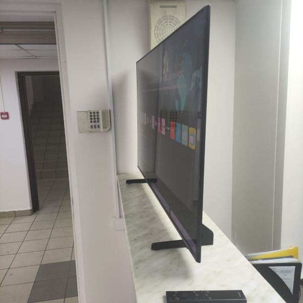 Телевизор SAMSUNG  qe43q60baucce 43,0" Телевизор SAMSUNG  qe43q60baucce 43,0"