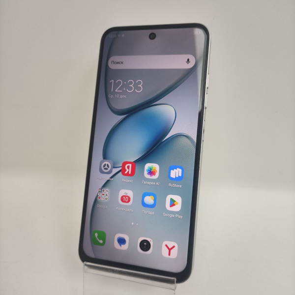 Мобильный телефон TECNO Spark Go1 3/64 гб