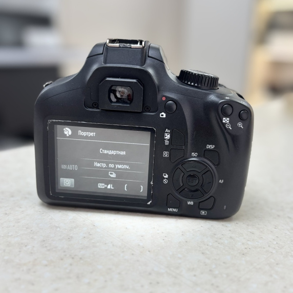 Фотоаппарат CANON  4000d