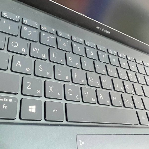 Ноутбук ASUS  Zenbook 14 UX425e 14,0"/ Intel Core i5-1135G7/ 8 Гб/ 512 Гб/ Ноутбук ASUS  Zenbook 14 UX425e 14,0"/ Intel Core i5-1135G7/ 8 Гб/ 512 Гб/