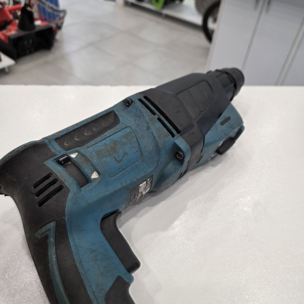 Перфоратор MAKITA  hr2630