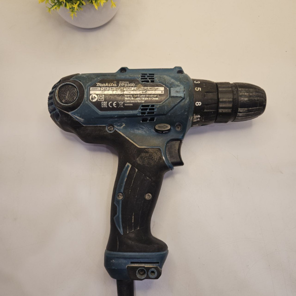 Шуруповерт MAKITA  df0300 Шуруповерт MAKITA  df0300