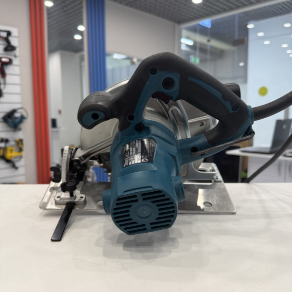 Пила дисковая MAKITA hs7600
