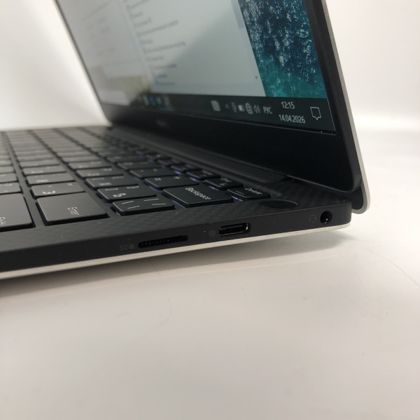 Ноутбук DELL  P82G 13,3"/ Intel Core i7-10510U/ 16 Гб/ 240 Гб/