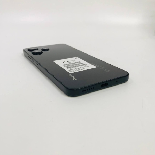 Мобильный телефон XIAOMI Redmi 12 8/256 гб