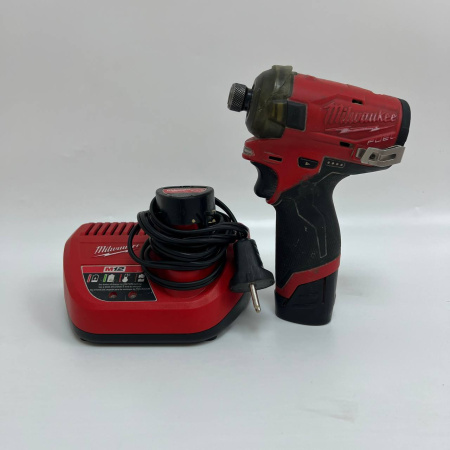 Винтоверт MILWAUKEE M12 