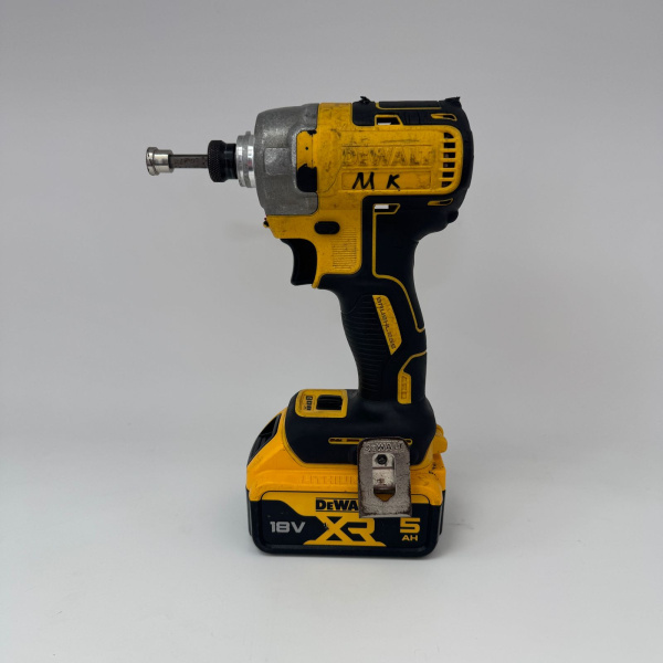 Винтоверт DEWALT  dcf 887 Винтоверт DEWALT  dcf 887