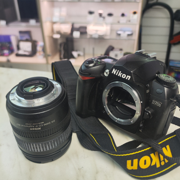 Фотоаппарат NIKON d70s