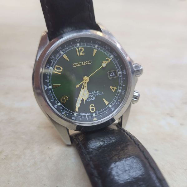 Часы seiko Alpinist