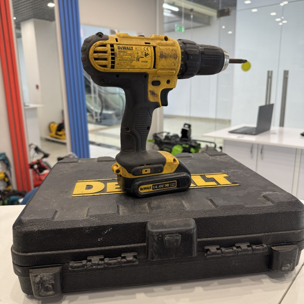 Шуруповерт dewalt DCD 734 KS