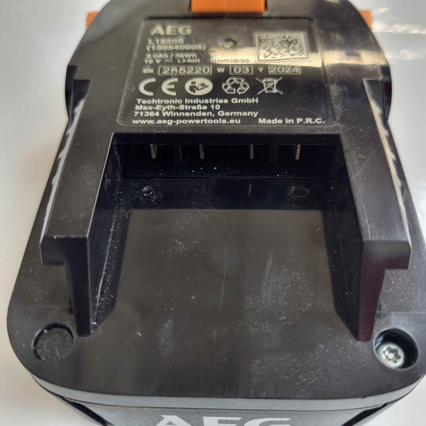 Аккумулятор AEG 18v 2.0 Ah 36Wh L1820S Li-ion Аккумулятор AEG 18v 2.0 Ah 36Wh L1820S Li-ion