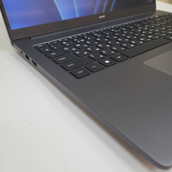 Ноутбук HONOR MagicBook X 16 BRG-561 16,0"/ Intel Core i5-13420H/ 16 Гб/ 1 Тб/