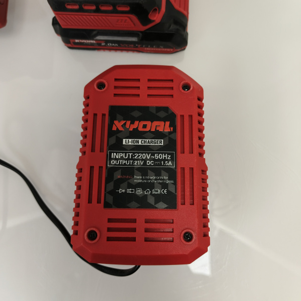 Шуруповерт kyorl+Нивелир Milwaukee Шуруповерт kyorl+Нивелир Milwaukee