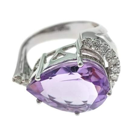 Кольцо из золота 585 пробы с бриллиантами и аметистом