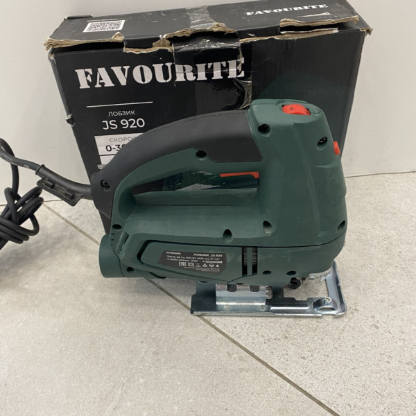 Лобзик FAVOURITE  js 920