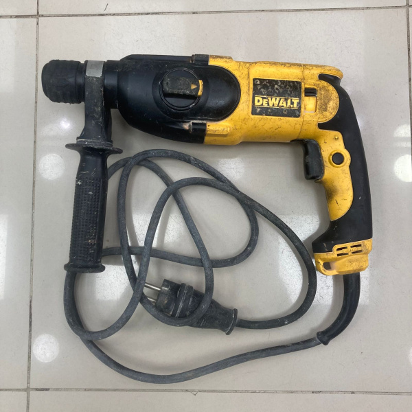 Перфоратор DEWALT  d25013
