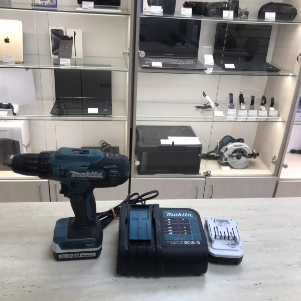 Шуруповерт MAKITA df488d