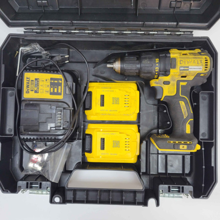 Шуруповерт DEWALT DCD7771