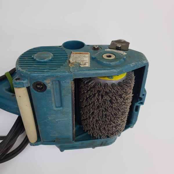 Шлифмашина MAKITA  9741 Шлифмашина MAKITA  9741