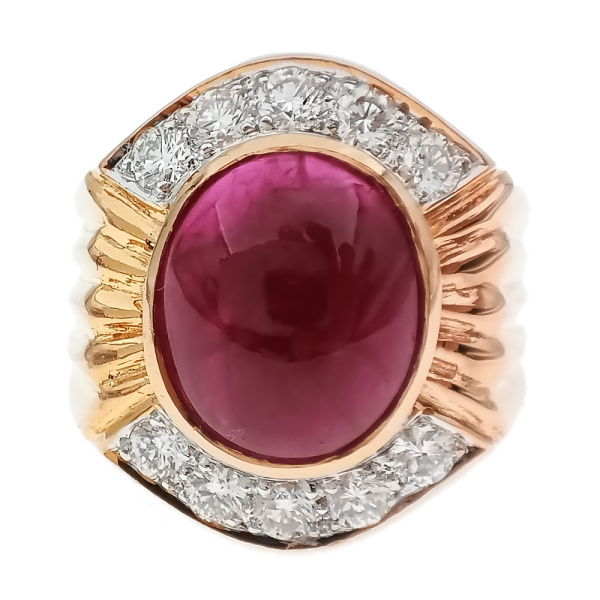 Кольцо из золота 750 пробы с бриллиантами и корундом