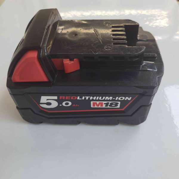 Аккумулятор MILWAUKEE M18 5.0 Аккумулятор MILWAUKEE M18 5.0