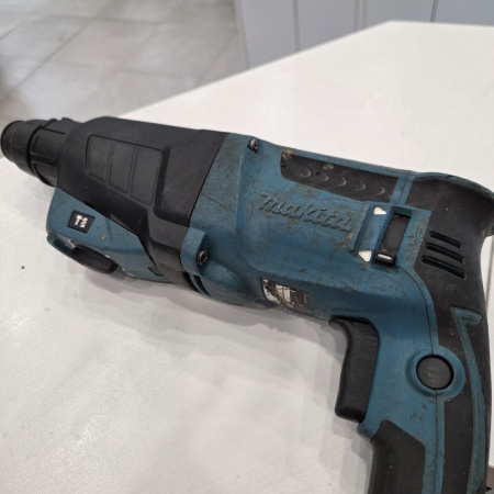 Перфоратор MAKITA  hr2630