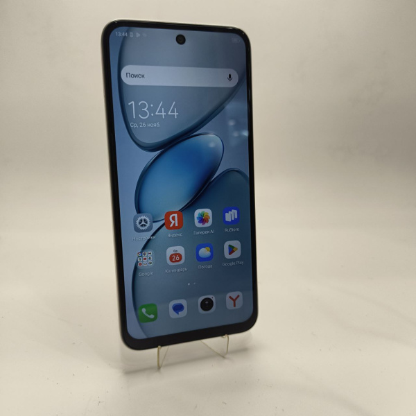 Мобильный телефон TECNO Spark GO1 2024 4/64 гб