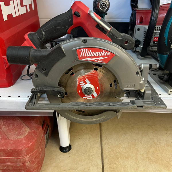 Пила циркулярная MILWAUKEE 184mm 2732-20 Пила циркулярная MILWAUKEE 184mm 2732-20
