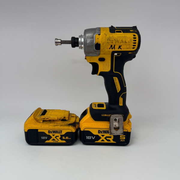 Винтоверт DEWALT  dcf 887 Винтоверт DEWALT  dcf 887
