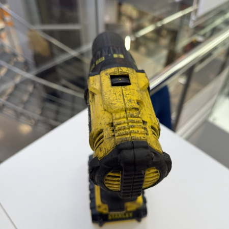 Шуруповерт STANLEY  scd20