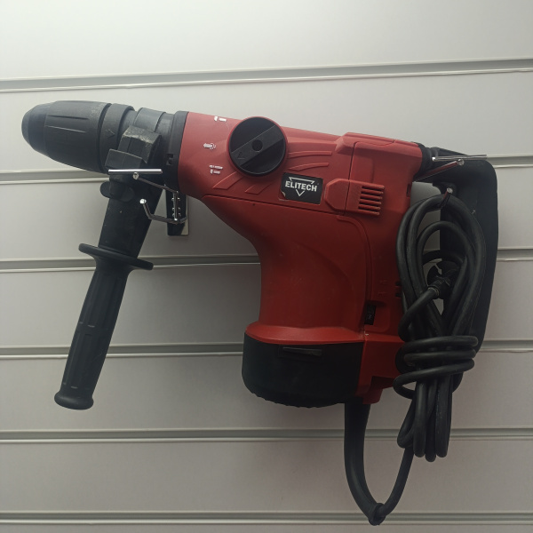 Перфоратор ELITECH П 7-40ЭМ
