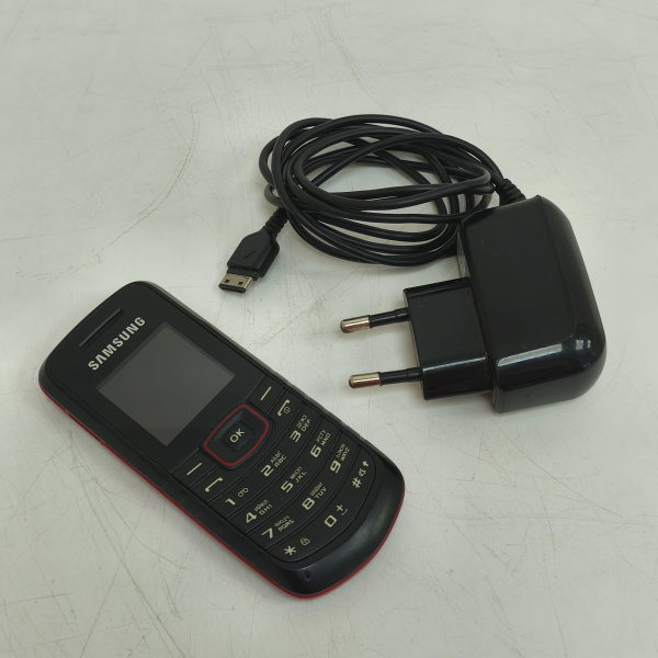 Телефон SAMSUNG GT-E1080I