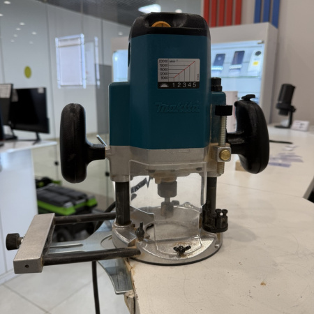 Фрезер MAKITA 3612c