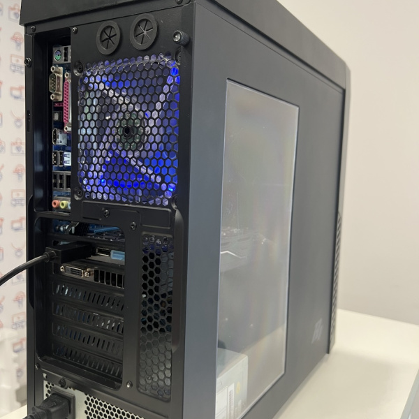 Системный блок ZALMAN кастом Intel Xeon E3-1230V2/ 4 Гб/// Системный блок ZALMAN кастом Intel Xeon E3-1230V2/ 4 Гб///