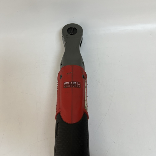 Аккумуляторная трещотка MILWAUKEE M12 FUEL FIR38-0  Аккумуляторная трещотка MILWAUKEE M12 FUEL FIR38-0