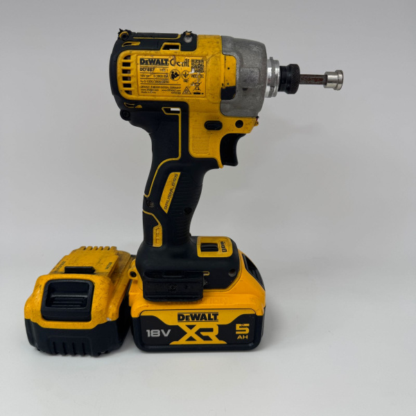 Винтоверт DEWALT  dcf 887 Винтоверт DEWALT  dcf 887