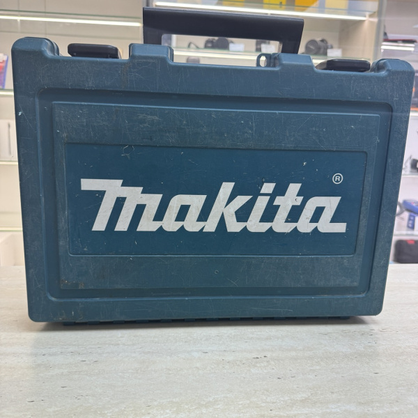 Перфоратор MAKITA HR2470